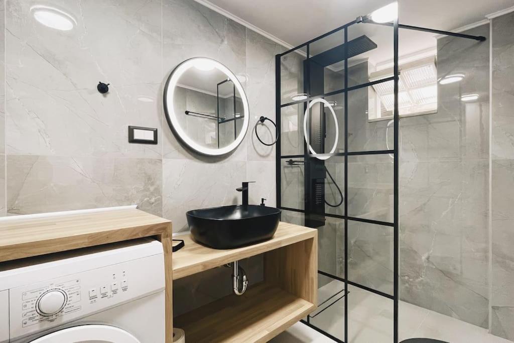 Comfy Corner Luxury Apartment Ханья Экстерьер фото