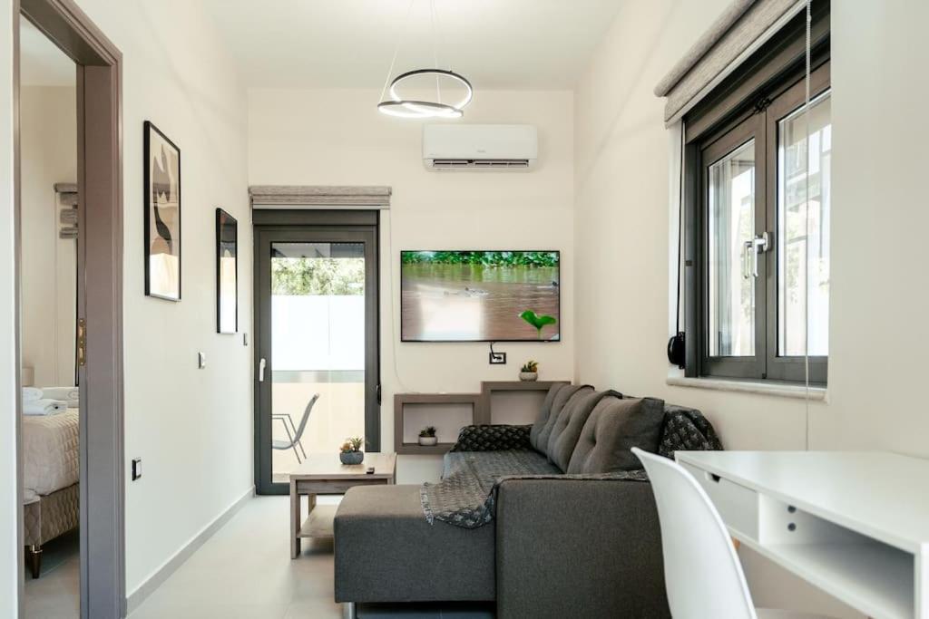 Comfy Corner Luxury Apartment Ханья Экстерьер фото