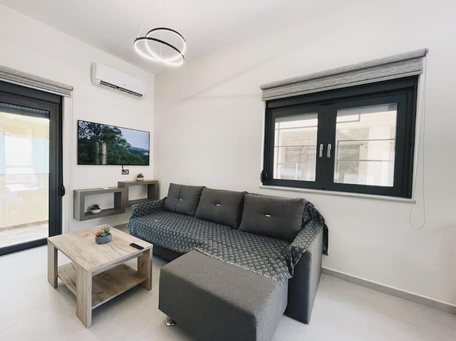 Comfy Corner Luxury Apartment Ханья Экстерьер фото